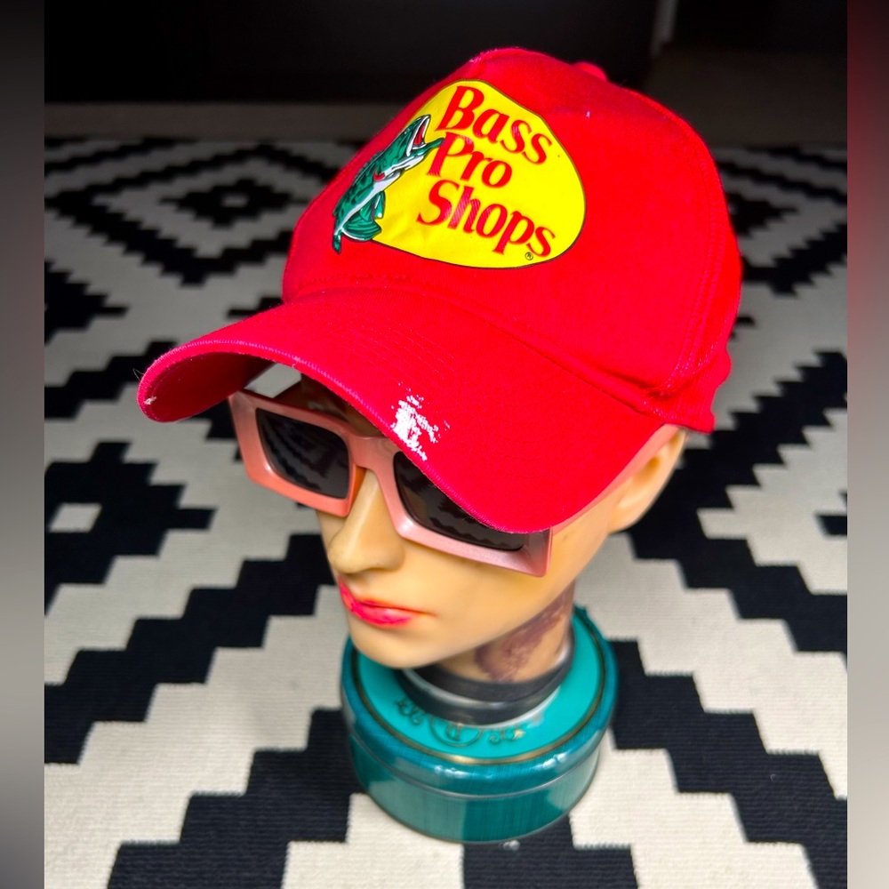 Distressed, BASS PRO SHOPS, trucker hat!!